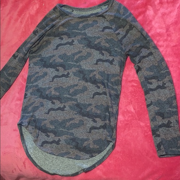 American eagle soft and sexy long sleeve - Picture 3 of 4